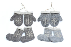 Mitton & socks ornament