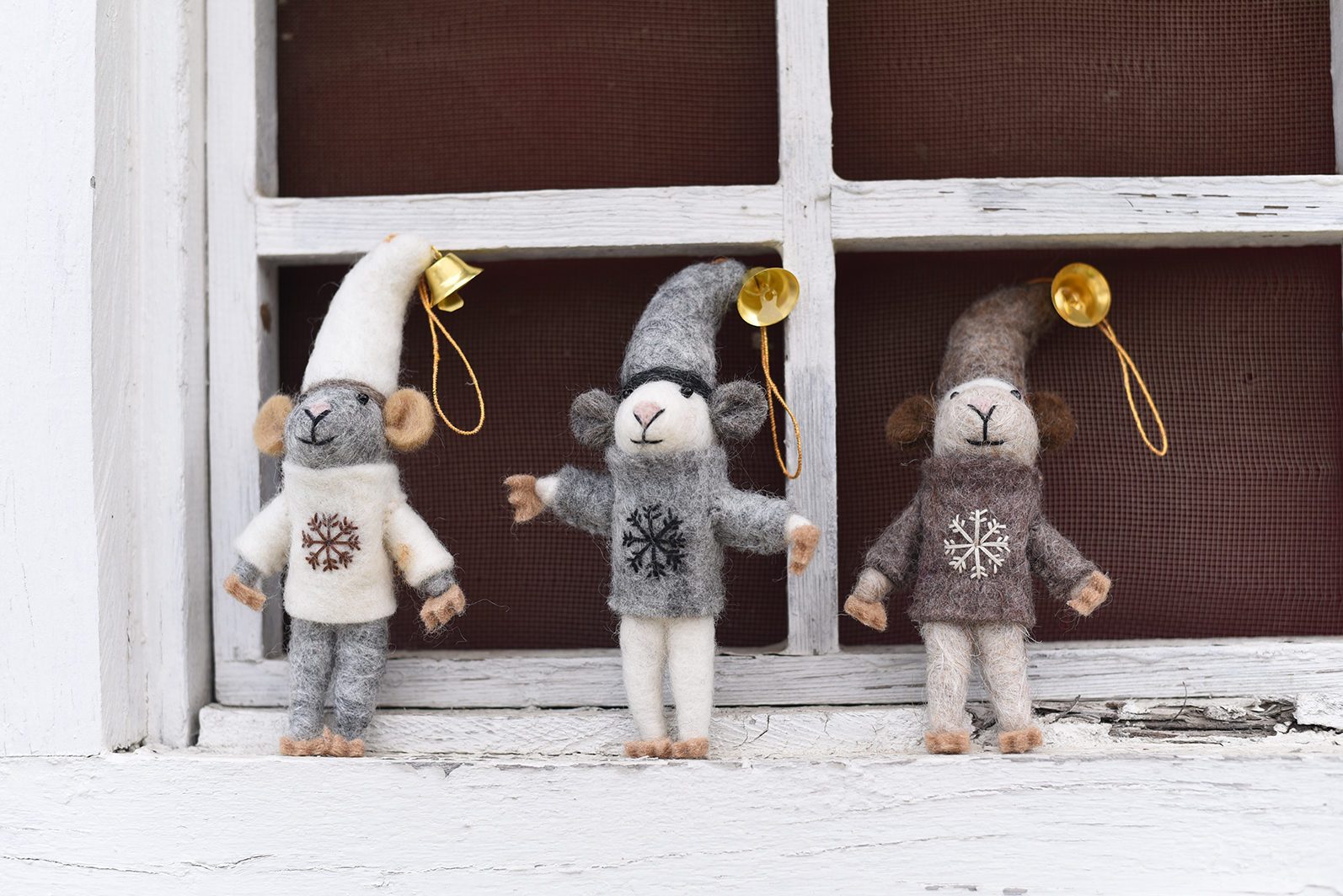 Snow mouse brother ornament